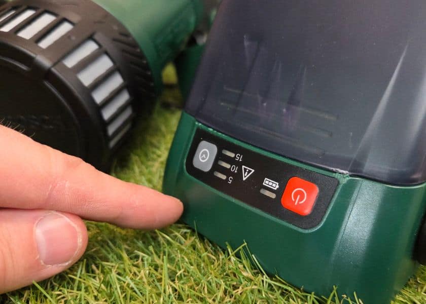 Bosch GardenPump 18V-2000 Akku Regenfasspumpe - Akkubox